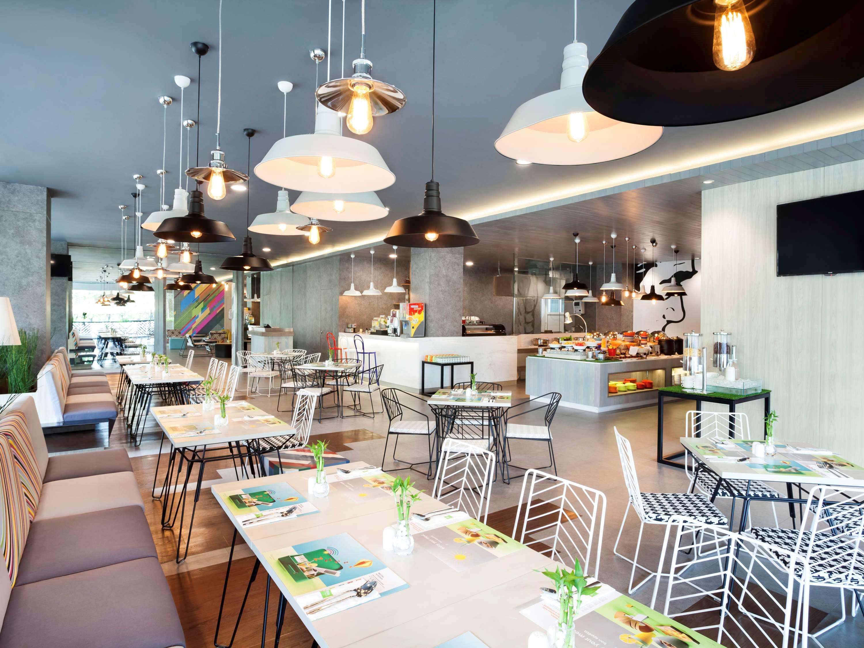 Ibis Styles Jakarta Sunter Exterior photo