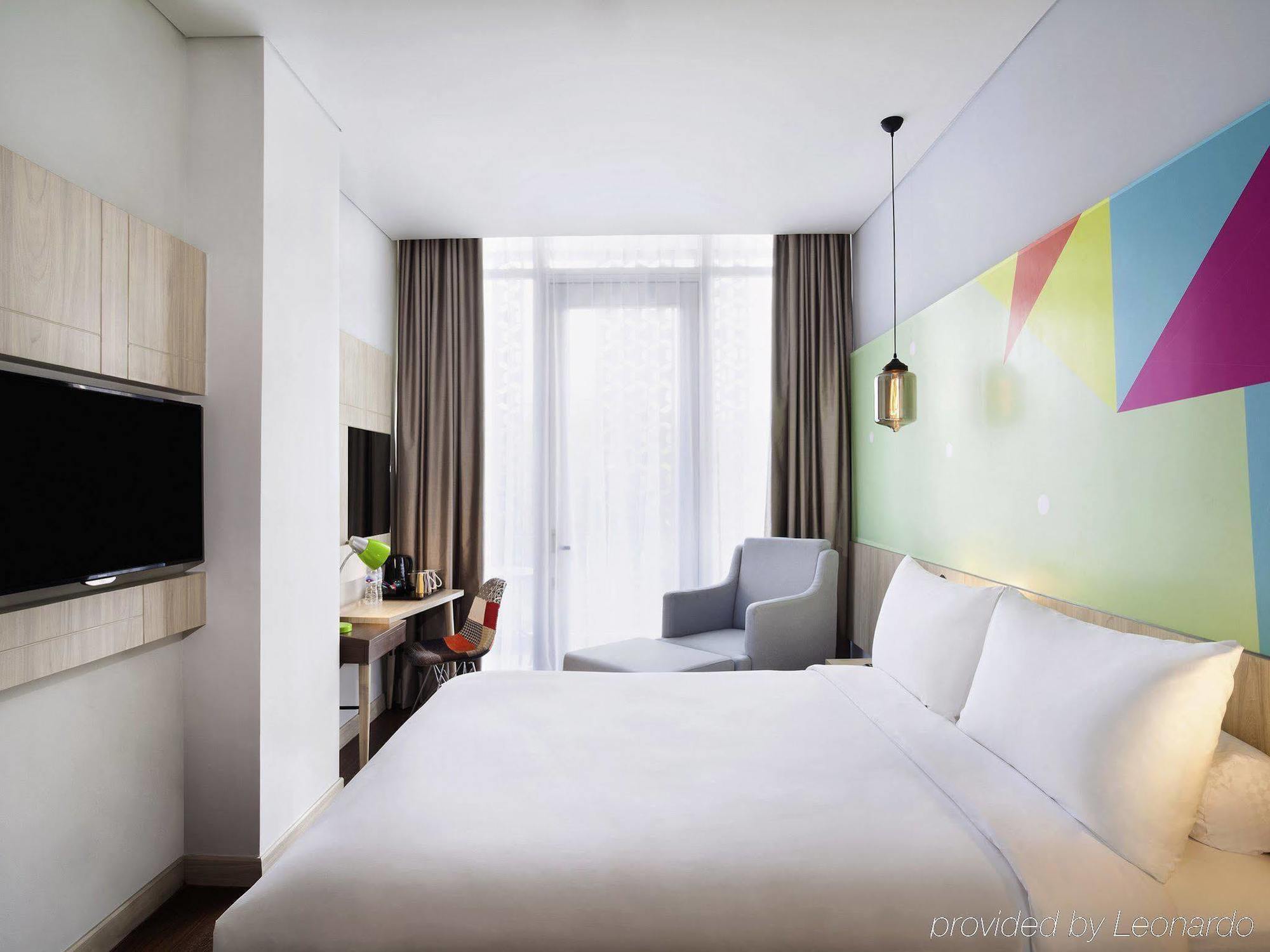 Ibis Styles Jakarta Sunter Exterior photo
